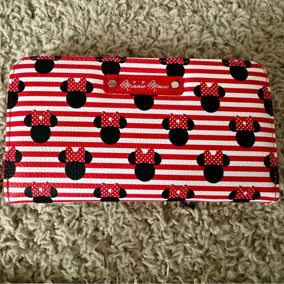 Mickey Mouse Backpack & Wallet - Picture 2 of 4